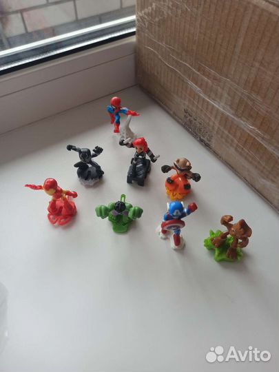 Игрушки Киндер сюрприз