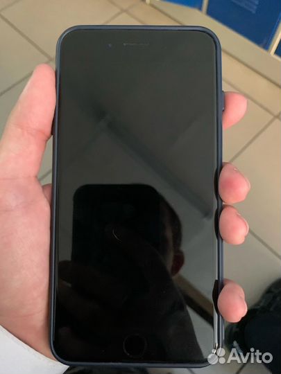 iPhone 8 Plus, 64 ГБ