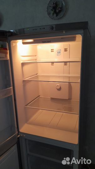 Холодильник бу indesit