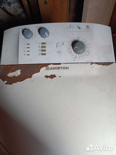 Стиральная машина с вертикальной загрузкой Аристон