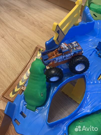 Трек Hot Wheels monster truck Автотрек гонка