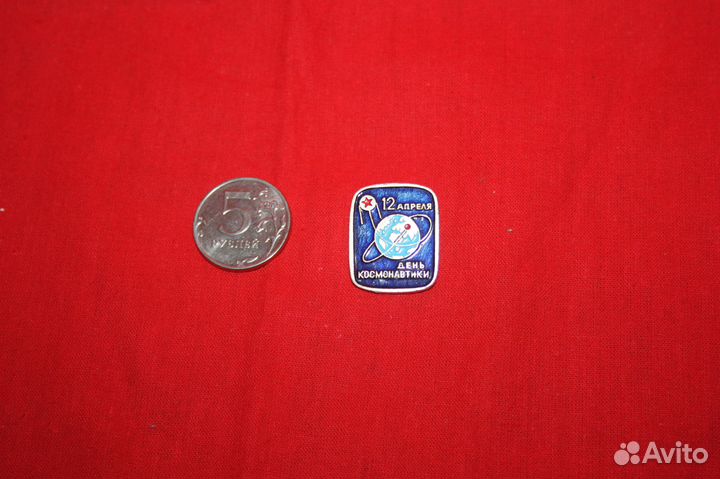 Значки Космос