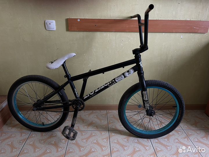 Трюковой велосипед bmx