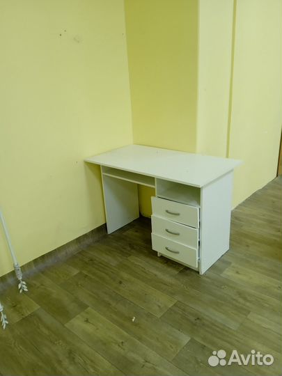 Компьютерный стол письменный стол