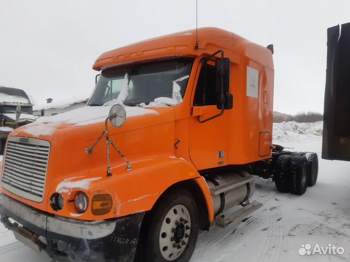 Freightliner Century Class с полуприцепом, 2004