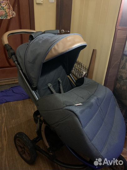 Коляска прогулочная