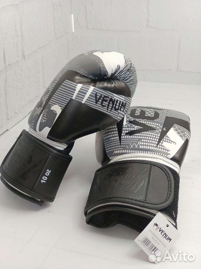 Боксерские перчатки