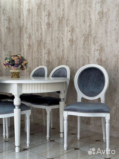 Стол и стулья от производителя. В наличии