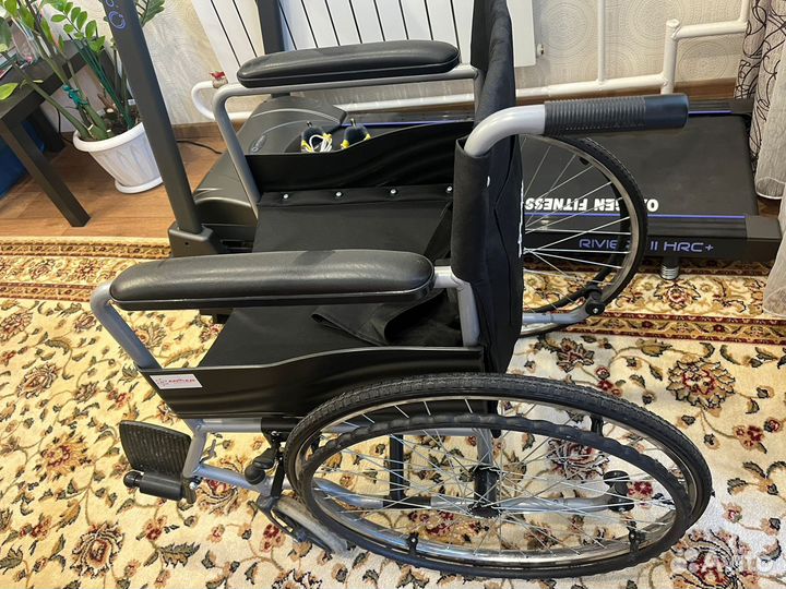 Коляска для инвалидов складная