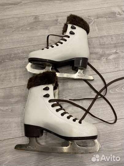 Коньки женские 36 размер