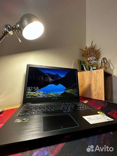 Asus F570Z