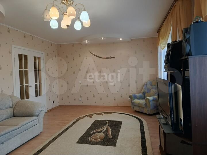 3-к. квартира, 92 м², 4/9 эт.