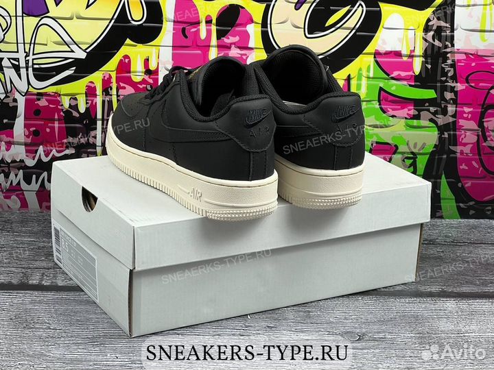 Кроссовки Nike Air Force 1 Premium Black Pack