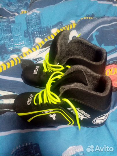 Лыжные ботинки
