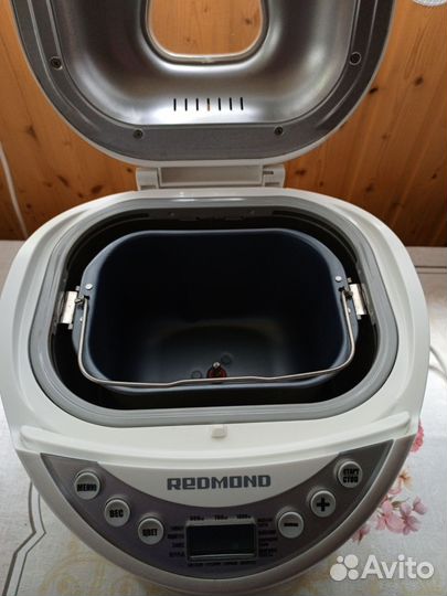 Хлебопечка redmond