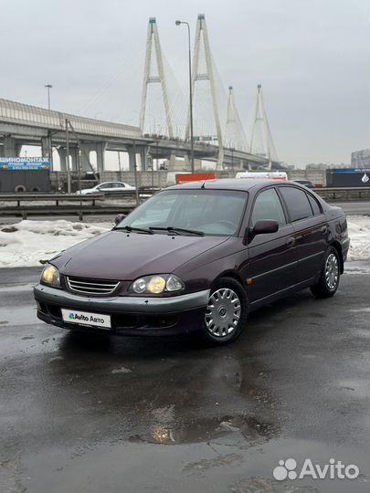 Toyota Avensis 1.6 МТ, 1999, 300 000 км