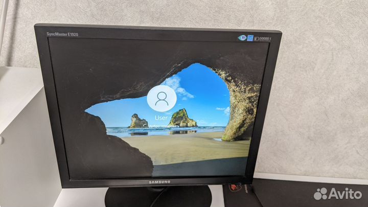 Монитор Samsung E1920 75 герц