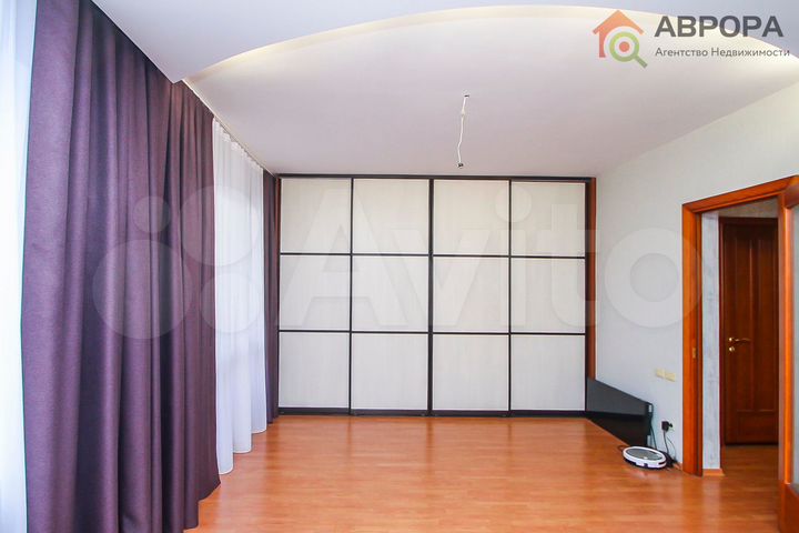 3-к. квартира, 111 м², 5/5 эт.