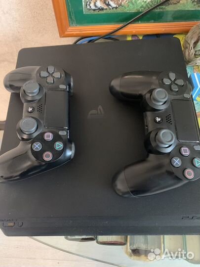 Игровая приставка ps4 slim