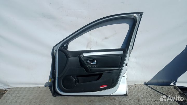 Дверь боковая Renault Laguna 3 (2008-2015)