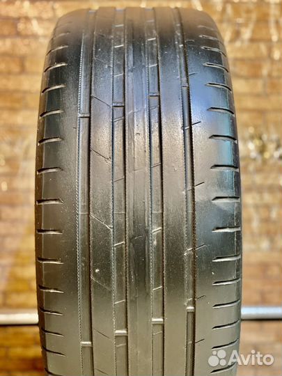 Nokian Tyres Hakka Black 2 225/45 R19 96W