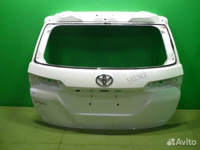 Дверь багажника Toyota Fortuner с 2016г