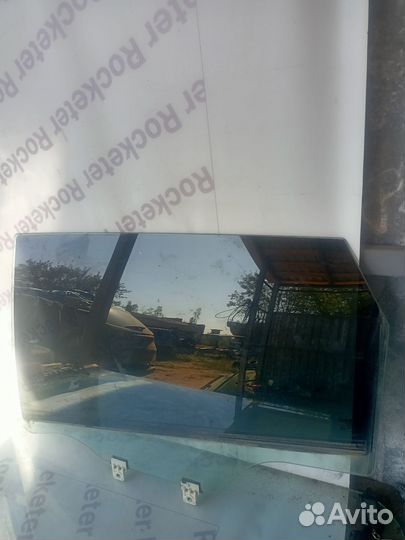 Стекло заднее левое Geely Coolray