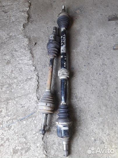 Toyota Corolla E15 Приводные валы в сборе