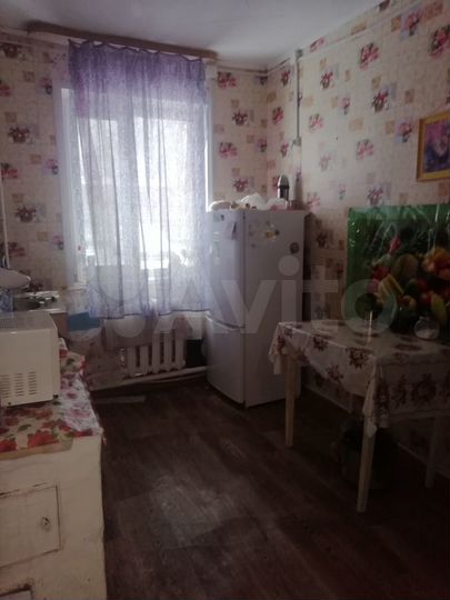 3-к. квартира, 50 м², 1/2 эт.