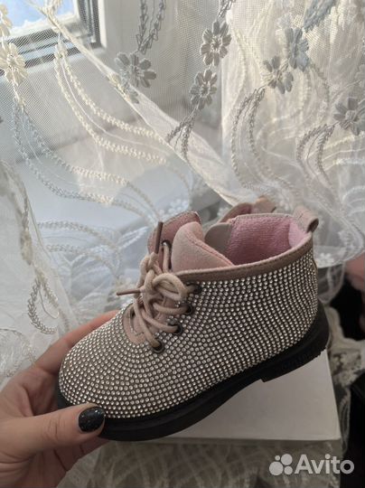 Ботинки демисезонные для девочки 26 размер