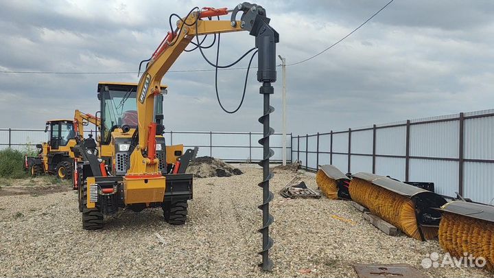 Экскаватор-погрузчик CASE 695SM, 2023