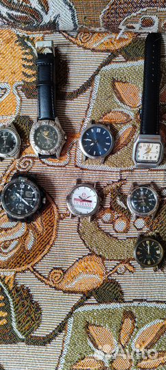 Кварцевые наручные часы