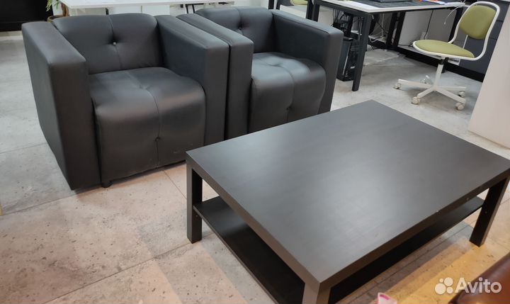 Кресло черное