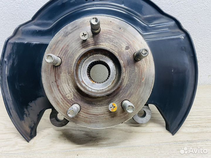 Кулак передний правый Honda CR-V 3 RE