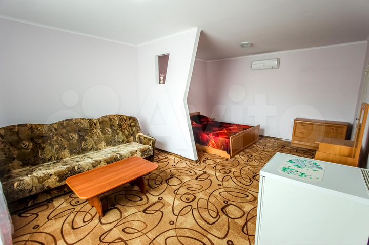 Комната 25 м² в 4-к., 2/2 эт.