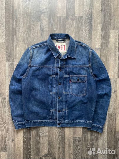 Джинсовая куртка levis