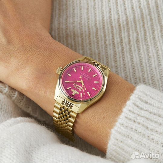 Часы женские Vivienne Westwood