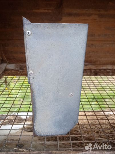 Бункерная кормушка для кроликов