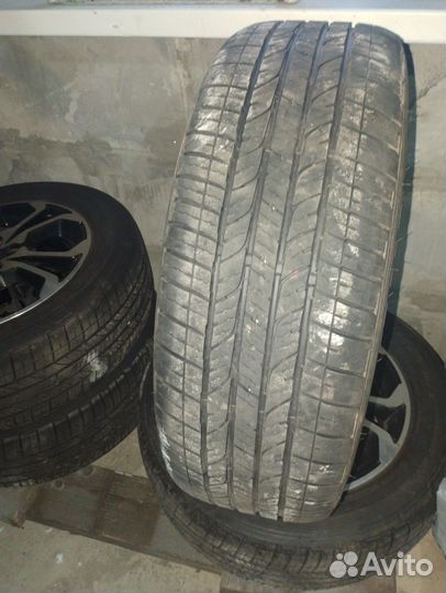 Bridgestone Dueler H/T 215/60 R17 95