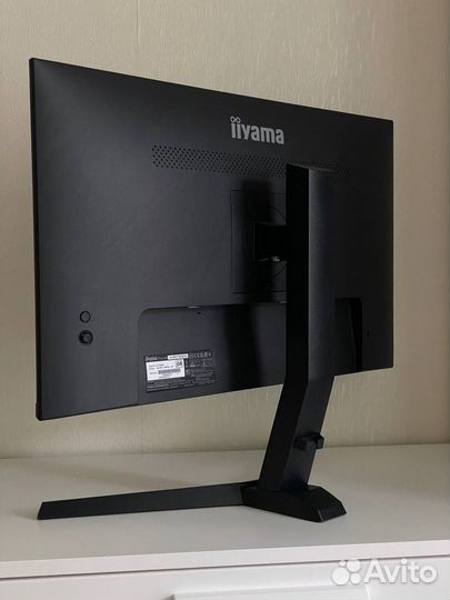Монитор Iiyama 27