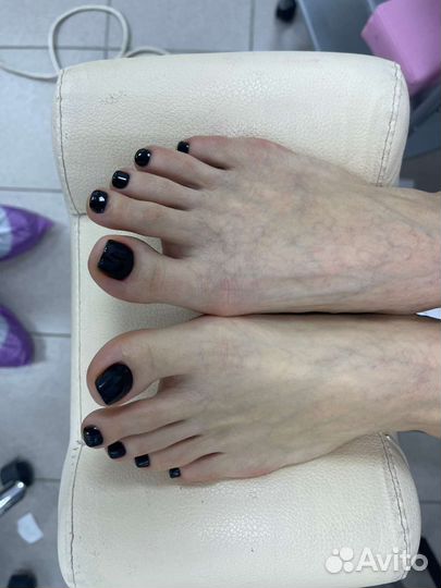 Маникюр и педикюр