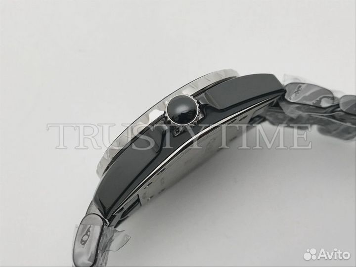 Часы Chanel J-12 33 H0682