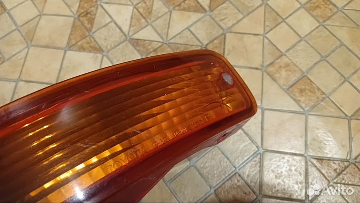 Указатель поворота правый Toyota Corona Exiv ST202