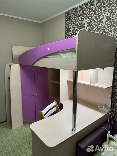 Кровать двухьярусная