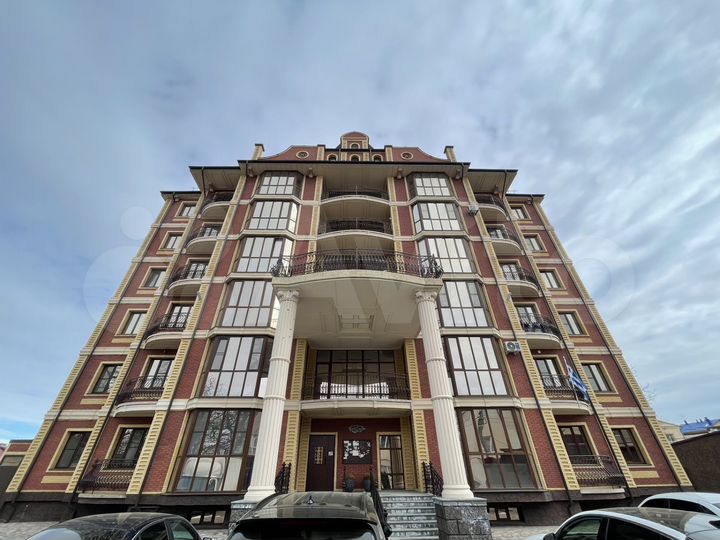 2-к. квартира, 80 м², 2/6 эт.