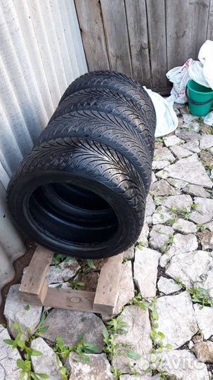 Goodyear UltraGrip Extreme 205/55 R16