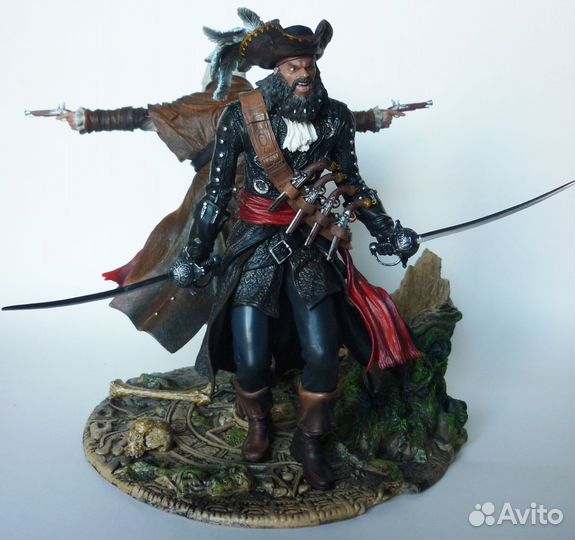 Фигурки Assassin's Creed IV: BlackBeard и Kenway
