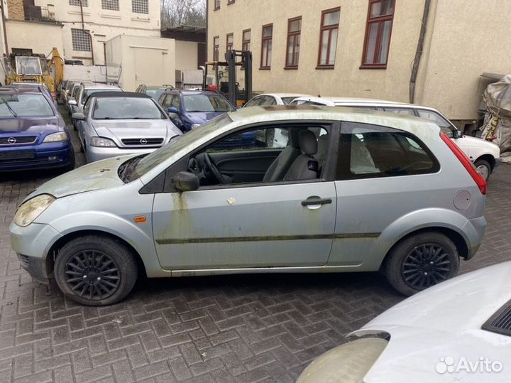 Люк для Ford Fiesta 5 1142596