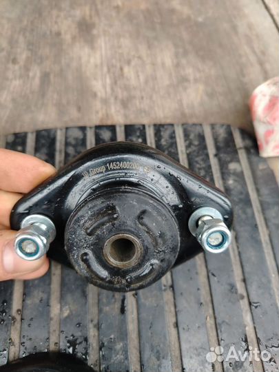 Опора заднего амортизатора BMW