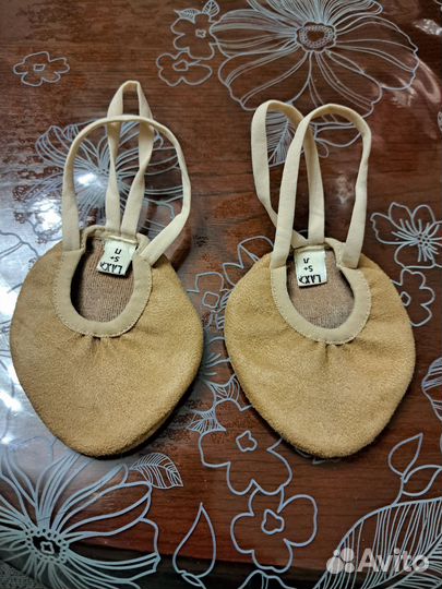 Полу чешки,полу пальцы для худож гимнастики